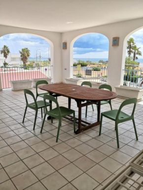 trilo superior con terrazzo vista mare a pescoluse Marina Di Pescoluse